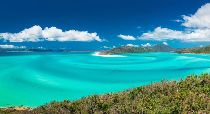 Whitehaven beach in the Whitsunday Islands